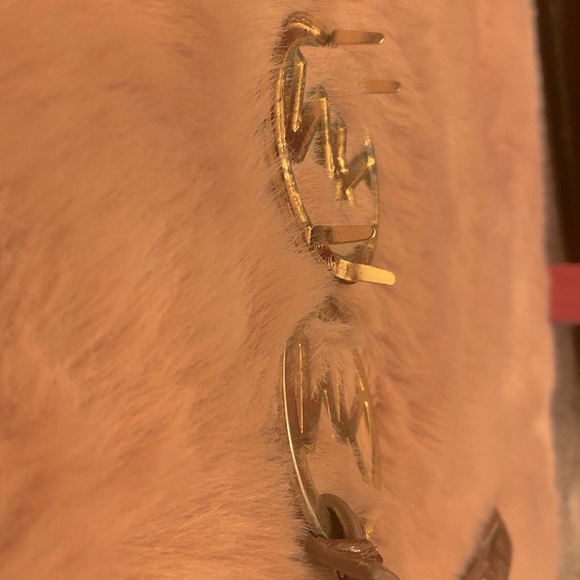 MK set of 2 Michael Kors Gold emblems one with leather strip - Picture 2 of 6